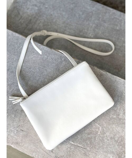 Ungrid（アングリッド）の「フェイクレザーショルダーバッグ（ショルダーバッグ・レディース・ブラック/オフホワイト/イエロー・FREE）」の12枚目の写真