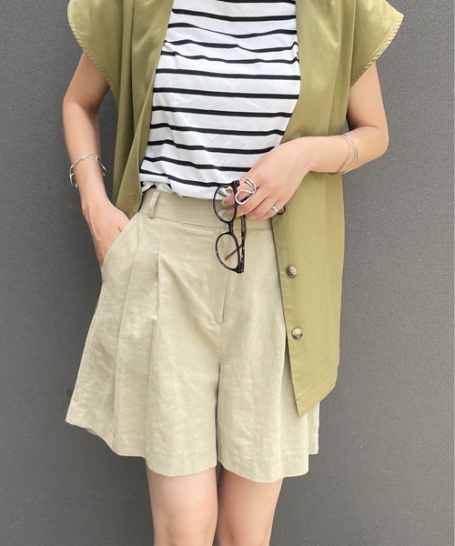 StyleSea（スタイルシー）の「コットンリネンツータックハーフパンツ（その他パンツ・レディース・ホワイト/オリーブ・MEDIUM）」の2枚目の写真