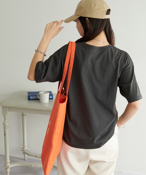 DISCOAT（ディスコート）の「【WEB限定】半袖刺繍ロゴTシャツ（Tシャツ/カットソー・レディース・ホワイト×グレー/チャコールグレー/ホワイト×レッド/ホワイト×グリーン/ネイビー/ホワイト×シルバー・FREE/MEDIUM）」の13枚目の写真