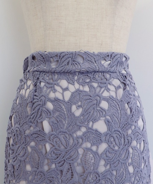BLUEEAST（ブルーイースト）の「フラワーレースタイトスカート（スカート・レディース・ブラック/ブルー/アイボリー/チャコールグレー/カーキ/モカ/ホワイト/ベージュ/ピンク/ネイビー/ピンクベージュ・MEDIUM/LARGE）」の14枚目の写真