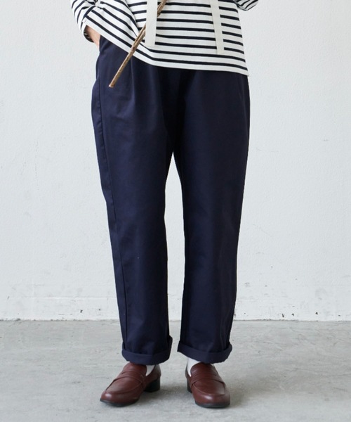 Libra Cue(リブラ キュー)の「”ベーシックチノパンツ” すっきりシルエットの定番チノボトム、トップスを選ばずオールシーズン着用可(チノパンツ・レディース・ベージュ/ネイビー・FREE)」の2枚目の写真