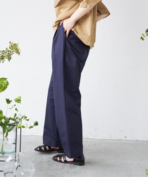 Libra Cue(リブラ キュー)の「”ベーシックチノパンツ” すっきりシルエットの定番チノボトム、トップスを選ばずオールシーズン着用可(チノパンツ・レディース・ベージュ/ネイビー・FREE)」の19枚目の写真