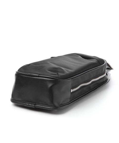 GLOBAL WORK(グローバルワーク)の「URBANCARRYボディバッグ/273409(ボディバッグ/ウエストポーチ・メンズ・ネイビー系1/ブラック系1/グレー/ブラック・FREE)」の7枚目の写真