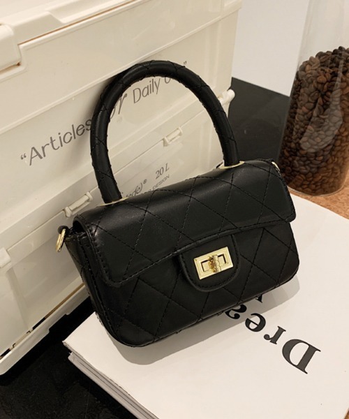 Pochi Pouch(ポチポーチ)の「Pochi Pouch/2way フェイクレザー キルティング ショルダーバッグ(ショルダーバッグ・レディース・ホワイト/ブラック/グリーン/ブルーパープル・FREE)」の14枚目の写真
