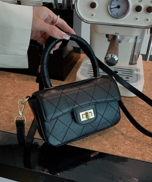 Pochi Pouch(ポチポーチ)の「Pochi Pouch/2way フェイクレザー キルティング ショルダーバッグ(ショルダーバッグ・レディース・ホワイト/ブラック/グリーン/ブルーパープル・FREE)」の13枚目の写真
