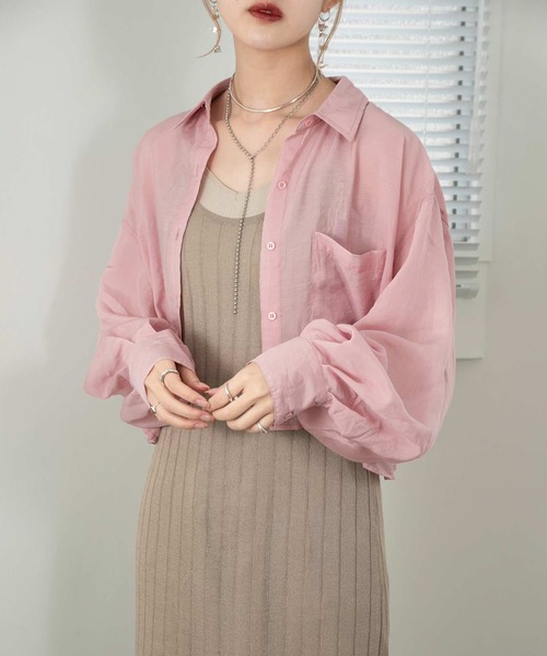 Amiur（エミレ）の「sheer cropped shirt（シャツ/ブラウス・レディース・グレイッシュベージュ/ホワイト/ブラック/ピンク・FREE）」の5枚目の写真