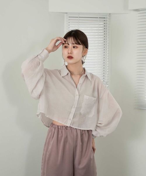 Amiur（エミレ）の「sheer cropped shirt（シャツ/ブラウス・レディース・グレイッシュベージュ/ホワイト/ブラック/ピンク・FREE）」の16枚目の写真