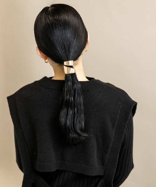 SMELLY（スメリー）の「メタルキリカエワイドヘアカフセット（ヘアゴム・レディース・ゴールド・-）」の2枚目の写真
