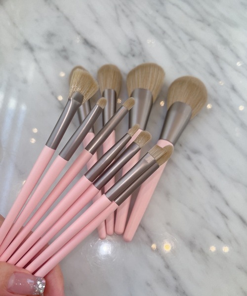 LAC-VERT(ラック・ヴェール)の「【羊毛】ポーチ付きプロ仕様メイクブラシセット11本(メイクブラシ・レディース・ピンク・FREE)」の2枚目の写真