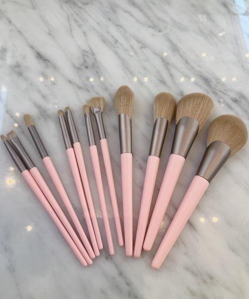 LAC-VERT(ラック・ヴェール)の「【羊毛】ポーチ付きプロ仕様メイクブラシセット11本(メイクブラシ・レディース・ピンク・FREE)」の4枚目の写真