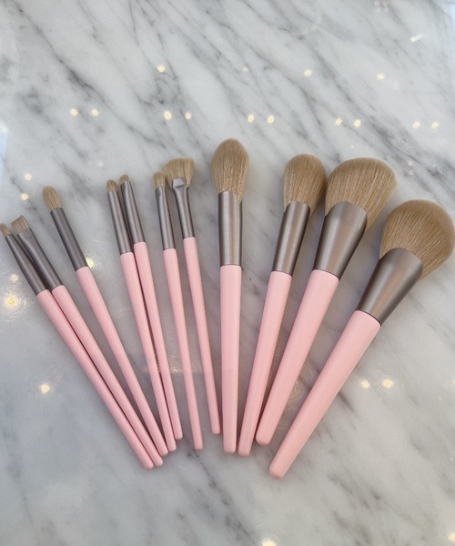 LAC-VERT(ラック・ヴェール)の「【羊毛】ポーチ付きプロ仕様メイクブラシセット11本(メイクブラシ・レディース・ピンク・FREE)」の3枚目の写真