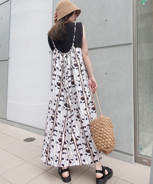 CORNERS（コーナーズ）の「マルチパターンバックリボンキャミワンピース（ワンピース・レディース・アイボリー/オレンジ/ブラック/ネイビー/ライトベージュ/ブルー・M）」の10枚目の写真