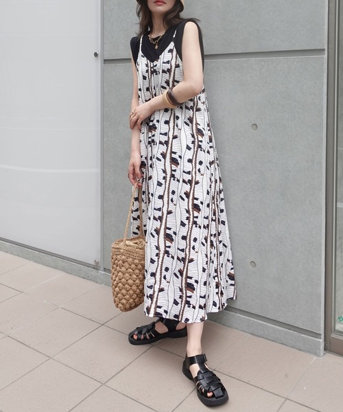 CORNERS（コーナーズ）の「マルチパターンバックリボンキャミワンピース（ワンピース・レディース・アイボリー/オレンジ/ブラック/ネイビー/ライトベージュ/ブルー・M）」の13枚目の写真