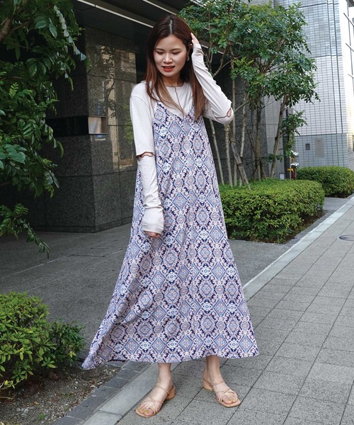 CORNERS（コーナーズ）の「マルチパターンバックリボンキャミワンピース（ワンピース・レディース・アイボリー/オレンジ/ブラック/ネイビー/ライトベージュ/ブルー・M）」の18枚目の写真