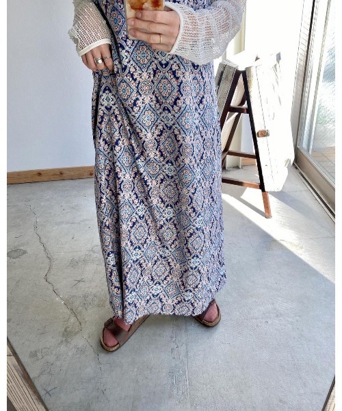 CORNERS（コーナーズ）の「マルチパターンバックリボンキャミワンピース（ワンピース・レディース・アイボリー/オレンジ/ブラック/ネイビー/ライトベージュ/ブルー・M）」の21枚目の写真