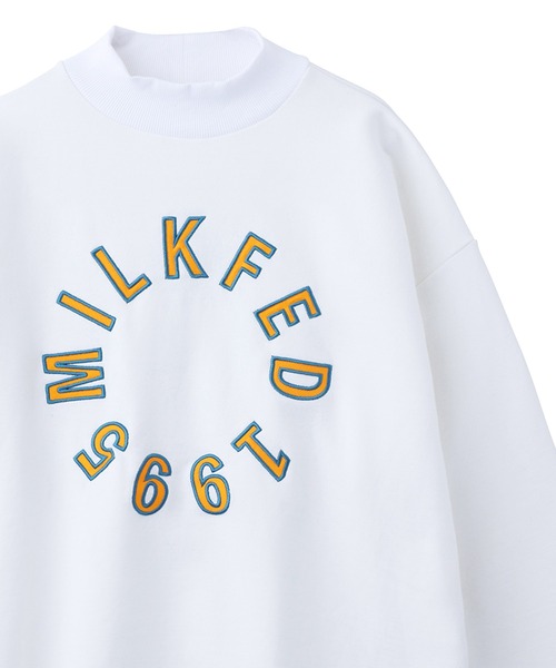 MILKFED.(ミルクフェド)の「HIGH NECK SWEAT TOP(スウェット・レディース・ホワイト/ブラック/パープル・ONE SIZE)」の4枚目の写真