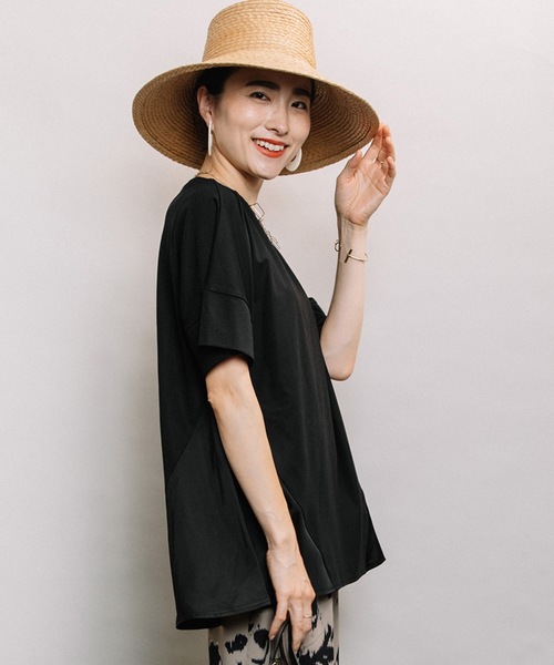 ELVENCE DEUX（エルベンスドゥ）の「イソザイキリカエTN（Tシャツ/カットソー・レディース・ブラック/ベージュ/オリーブ・FREE）」の5枚目の写真