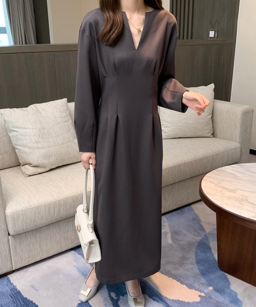 ECLIN（エクラン）の「ウエストタックキーネックワンピース（ワンピース・レディース・ブラック/ダークブラウン/ベージュ・S/M）」の7枚目の写真