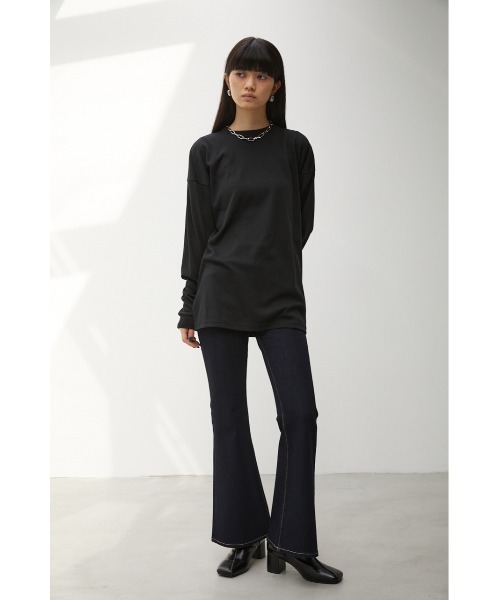 AZUL by moussy（アズールバイマウジー）の「BASIC TOUGH NECK LONG SLEEVE T/ベーシックタフネックロングスリーブTシャツ（Tシャツ/カットソー・レディース・ベージュ/ホワイト/ダークグリーン/ブラック・SMALL/MEDIUM）」の16枚目の写真