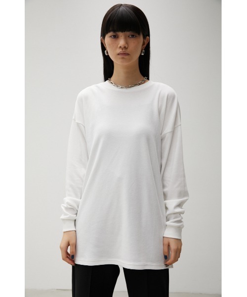 AZUL by moussy（アズールバイマウジー）の「BASIC TOUGH NECK LONG SLEEVE T/ベーシックタフネックロングスリーブTシャツ（Tシャツ/カットソー・レディース・ベージュ/ホワイト/ダークグリーン/ブラック・SMALL/MEDIUM）」の8枚目の写真