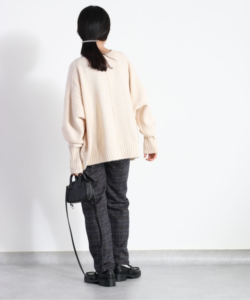 cepo(セポ)の「ふんわりヤクライク クルーネックニット(ニット/セーター・レディース・オフホワイト/オレンジ/チャコール/ブラウン/イエロー・M)」の17枚目の写真