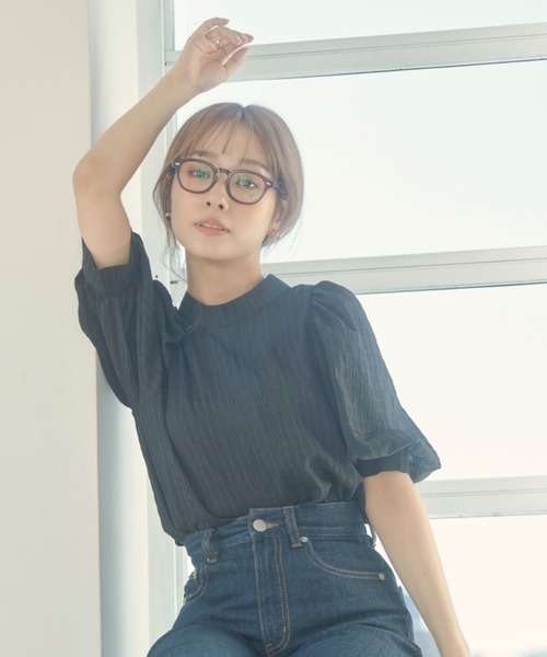 N WITH.（エヌウィズ）の「袖ボリュームブラウス（Tシャツ/カットソー・レディース・グリーン/ブラック/ベージュ・FREE）」の2枚目の写真