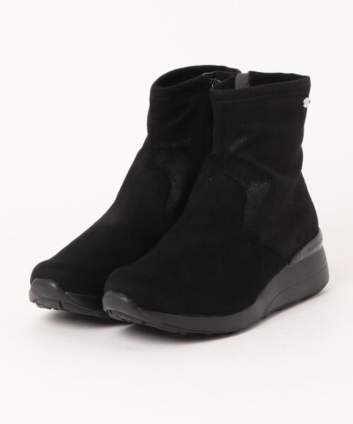 le coq sportif(ルコックスポルティフ)の「【レイン対応】ヒールアップショートブーツ(アンジェ II)(ブーツ・レディース・クリーム/ブラック系その他6/ブラック/ブラック系その他3/ブラウン・LL/L/M)」の3枚目の写真