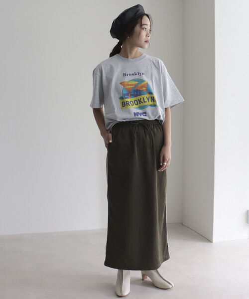 fredy emue（フレディエミュ）の「サイドラインイージースカート（スカート・レディース・ブラック/カーキ・38）」の13枚目の写真