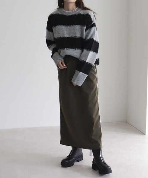 fredy emue（フレディエミュ）の「サイドラインイージースカート（スカート・レディース・ブラック/カーキ・38）」の22枚目の写真