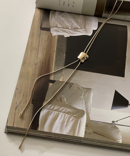 CAPRICIEUX LE'MAGE（カプリシューレマージュ）の「〈GOLDY/ゴールディ〉ループタイネックレス（ネックレス・レディース・シルバー/ゴールド・FREE）」の8枚目の写真