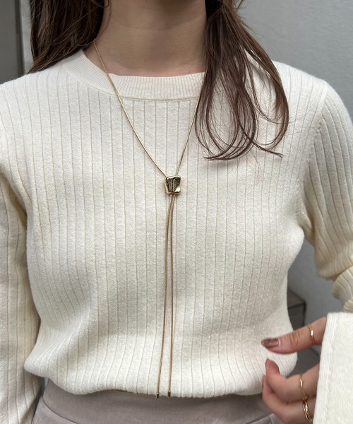 CAPRICIEUX LE'MAGE（カプリシューレマージュ）の「〈GOLDY/ゴールディ〉ループタイネックレス（ネックレス・レディース・シルバー/ゴールド・FREE）」の7枚目の写真