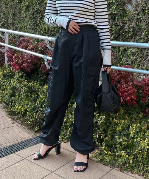 audrey and john wad(オードリーアンドジョンワッド)の「【Audrey and John Wad】へビーナイロンカーゴパンツ(カーゴパンツ・レディース・アイボリー/ネイビー/ライトカーキ・S/M)」の6枚目の写真