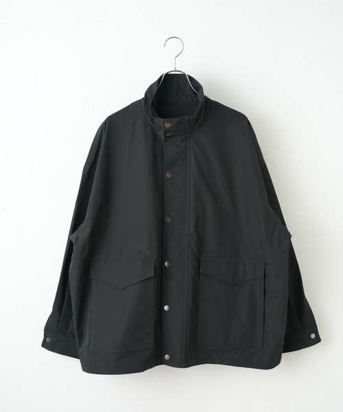COLONY 2139（コロニートゥーワンスリーナイン）の「ストレッチスタンドブルゾン（ブルゾン・メンズ・オリーブ/ブラック・MEDIUM/LARGE）」の2枚目の写真