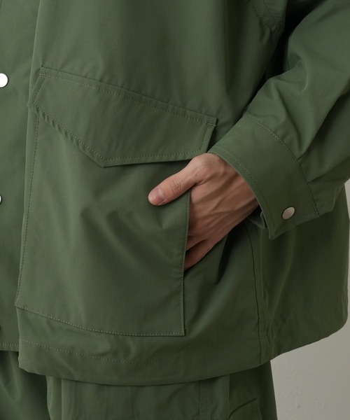 COLONY 2139（コロニートゥーワンスリーナイン）の「ストレッチスタンドブルゾン（ブルゾン・メンズ・オリーブ/ブラック・MEDIUM/LARGE）」の6枚目の写真