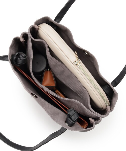 Ober Tashe(オーバータッシェ)の「【便利な仕切り付き!】ヘルツトート(トートバッグ・レディース・アイボリー/グレー/ブラック・FREE)」の12枚目の写真