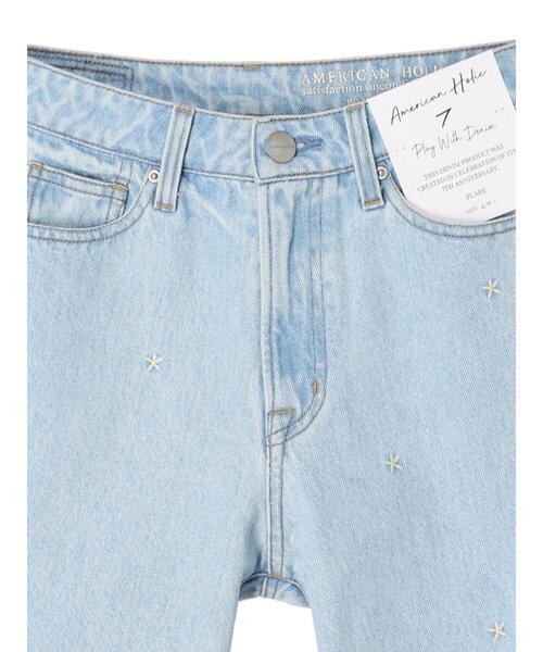 AMERICAN HOLIC（アメリカンホリック）の「7周年刺繍フレアパンツ（デニムパンツ・レディース・サックスブルー・S/M/L）」の11枚目の写真