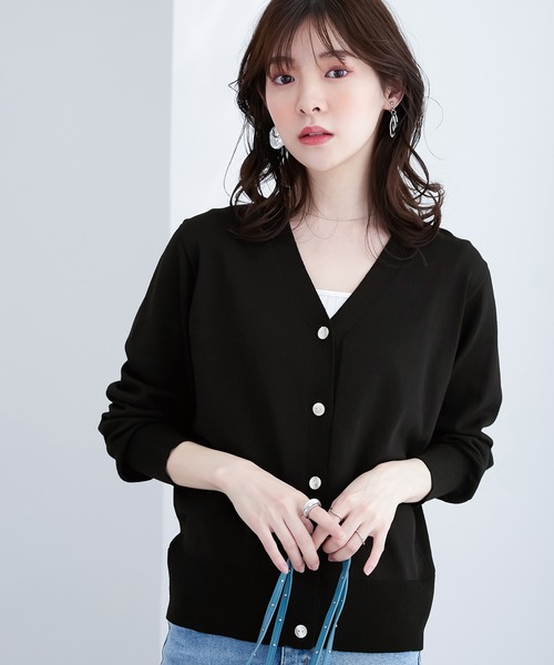 CHAN ME(チャンミ)の「UVカットVネックカーディガン(カーディガン/ボレロ・レディース・ブラック/ピンクベージュ/ホワイト/ライトカーキ/ライトグレー・MEDIUM/LARGE/X-LARGE)」の17枚目の写真