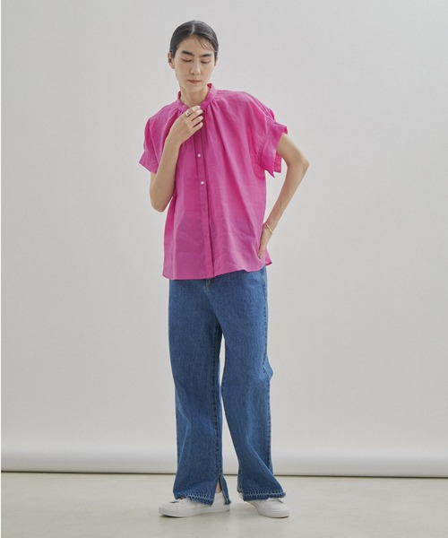 SALON adam et rope'（サロン アダム エ ロペ）の「【WEB限定】麻フレンチスリーブスタンドカラーブラウス（シャツ/ブラウス・レディース・イエロー系その他/ブラック/オフホワイト/ブルー/ピンク・FREE）」の9枚目の写真