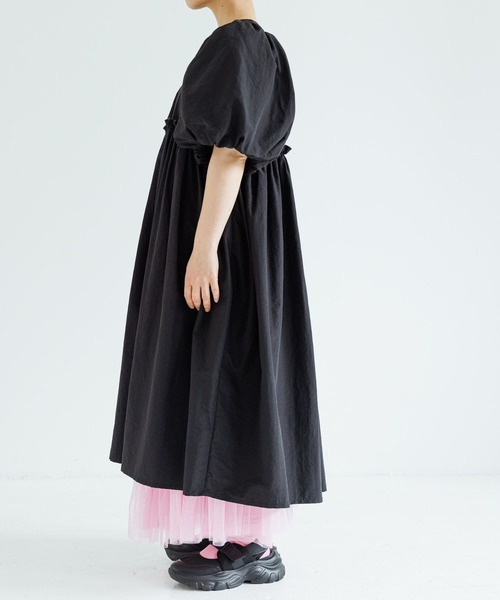 LOWRYS FARM（ローリーズファーム）の「ＢＩＧパフワンピース　909299（ワンピース・キッズ・ブラック/ベージュ/ピンク・150cm/160cm）」の4枚目の写真