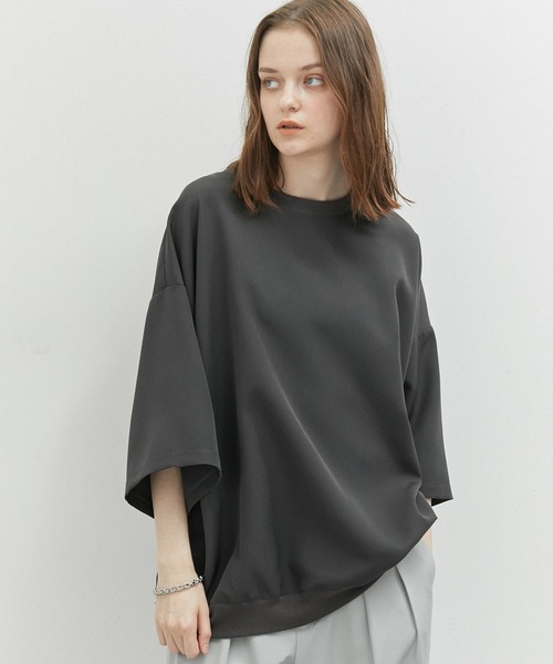 JUNRED（ジュンレッド）の「スムースタッチオーバーサイズプルオーバー（Tシャツ/カットソー・メンズ・チャコールグレー/ブルー/ライトグレー/スミクロ・L/M/S）」の11枚目の写真