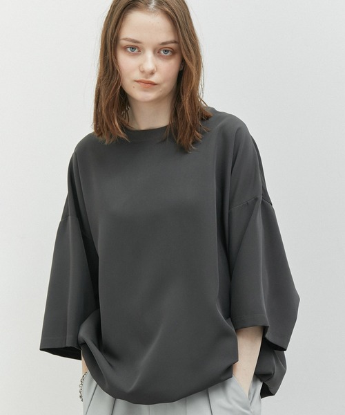 JUNRED（ジュンレッド）の「スムースタッチオーバーサイズプルオーバー（Tシャツ/カットソー・メンズ・チャコールグレー/ブルー/ライトグレー/スミクロ・L/M/S）」の12枚目の写真