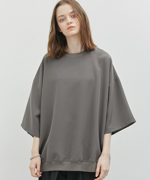 JUNRED（ジュンレッド）の「スムースタッチオーバーサイズプルオーバー（Tシャツ/カットソー・メンズ・チャコールグレー/ブルー/ライトグレー/スミクロ・L/M/S）」の13枚目の写真