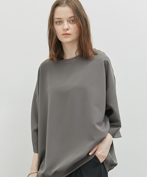 JUNRED（ジュンレッド）の「スムースタッチオーバーサイズプルオーバー（Tシャツ/カットソー・メンズ・チャコールグレー/ブルー/ライトグレー/スミクロ・L/M/S）」の14枚目の写真