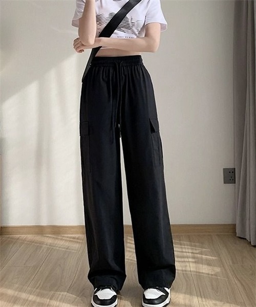 FREE STYLISTS(フリー スタイリスト)の「ワイドカーゴパンツ(カーゴパンツ・レディース・グレー/ブラック/ベージュ・L/M)」の5枚目の写真