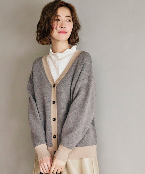 grove（グローブ）の「◆1枚で華やか見え トラッドジャカードカーディガン（カーディガン/ボレロ・レディース・アイボリー/ブラック/ダークグリーン/グレー系1/ブラック系1/ベージュ系4・01/02/03/04/05）」の4枚目の写真