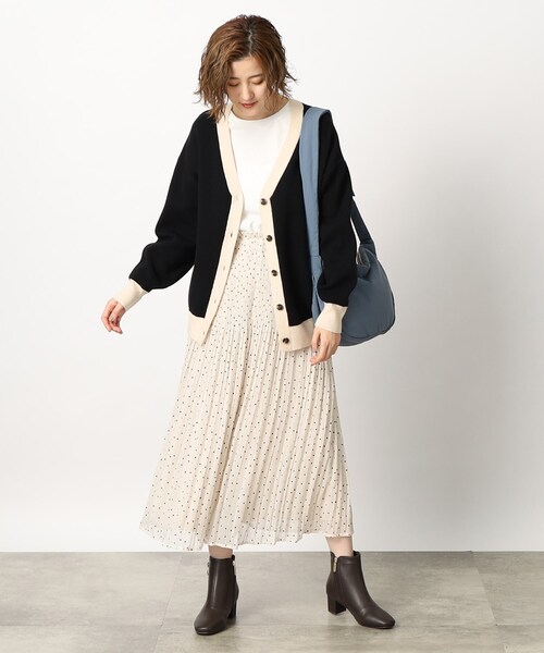 grove（グローブ）の「◆1枚で華やか見え トラッドジャカードカーディガン（カーディガン/ボレロ・レディース・アイボリー/ブラック/ダークグリーン/グレー系1/ブラック系1/ベージュ系4・01/02/03/04/05）」の16枚目の写真