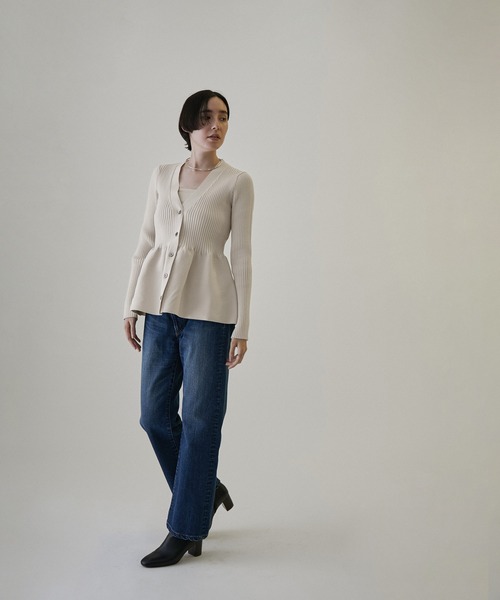 SALON adam et rope'（サロン アダム エ ロペ）の「【雑誌掲載】リブニットビスチェ【セットアップ対応・洗える】（チューブトップ・レディース・ブラック/ライトグレー/キャメル・FREE）」の7枚目の写真