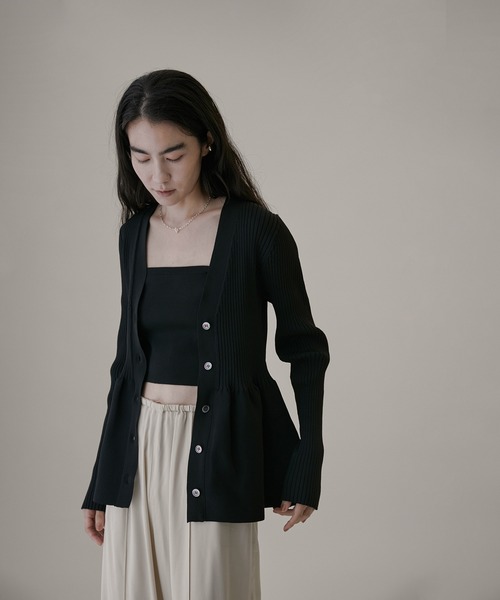 SALON adam et rope'（サロン アダム エ ロペ）の「【雑誌掲載】リブニットビスチェ【セットアップ対応・洗える】（チューブトップ・レディース・ブラック/ライトグレー/キャメル・FREE）」の6枚目の写真