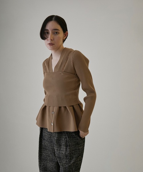 SALON adam et rope'（サロン アダム エ ロペ）の「【雑誌掲載】リブニットビスチェ【セットアップ対応・洗える】（チューブトップ・レディース・ブラック/ライトグレー/キャメル・FREE）」の14枚目の写真