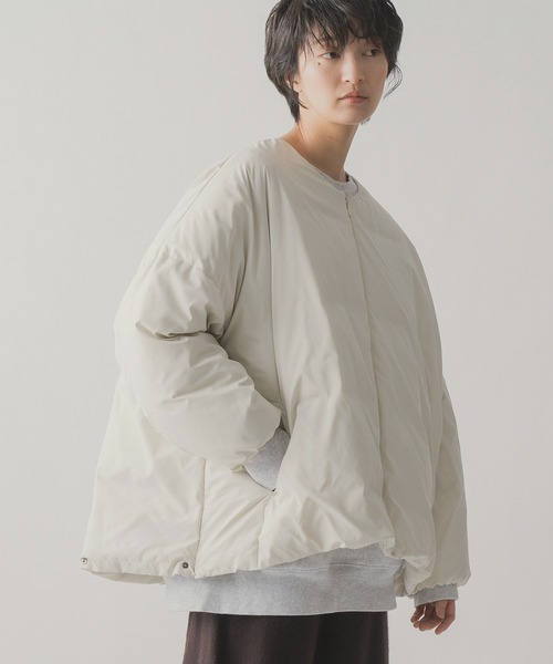 miffew（ミフュー）の「「miffew / ミフュー 」NO COLLAR OVER DOWN JACKET（ダウンジャケット/コート・レディース・ブラック/ベージュ/ブルー/アイボリー/ブラウン/グレイッシュベージュ・2/4/3/1）」の5枚目の写真